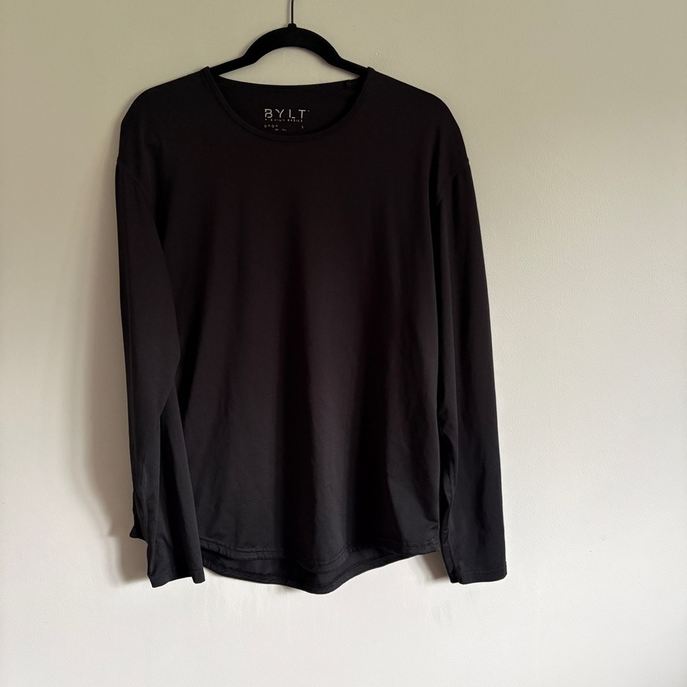 BYLT Shirt Mens Medium Black Long Sleeve Crewneck Drop Cut Tagless Stretch Fit
